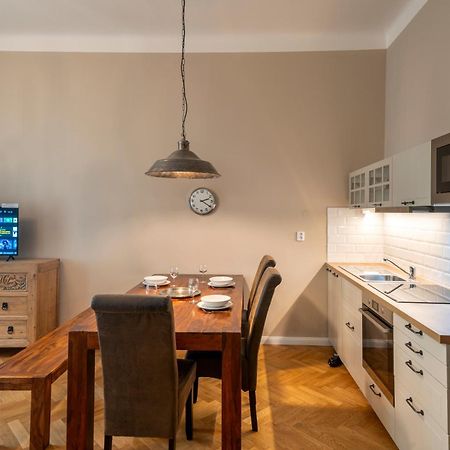 פראג Apart Hotel Zborovska מראה חיצוני תמונה