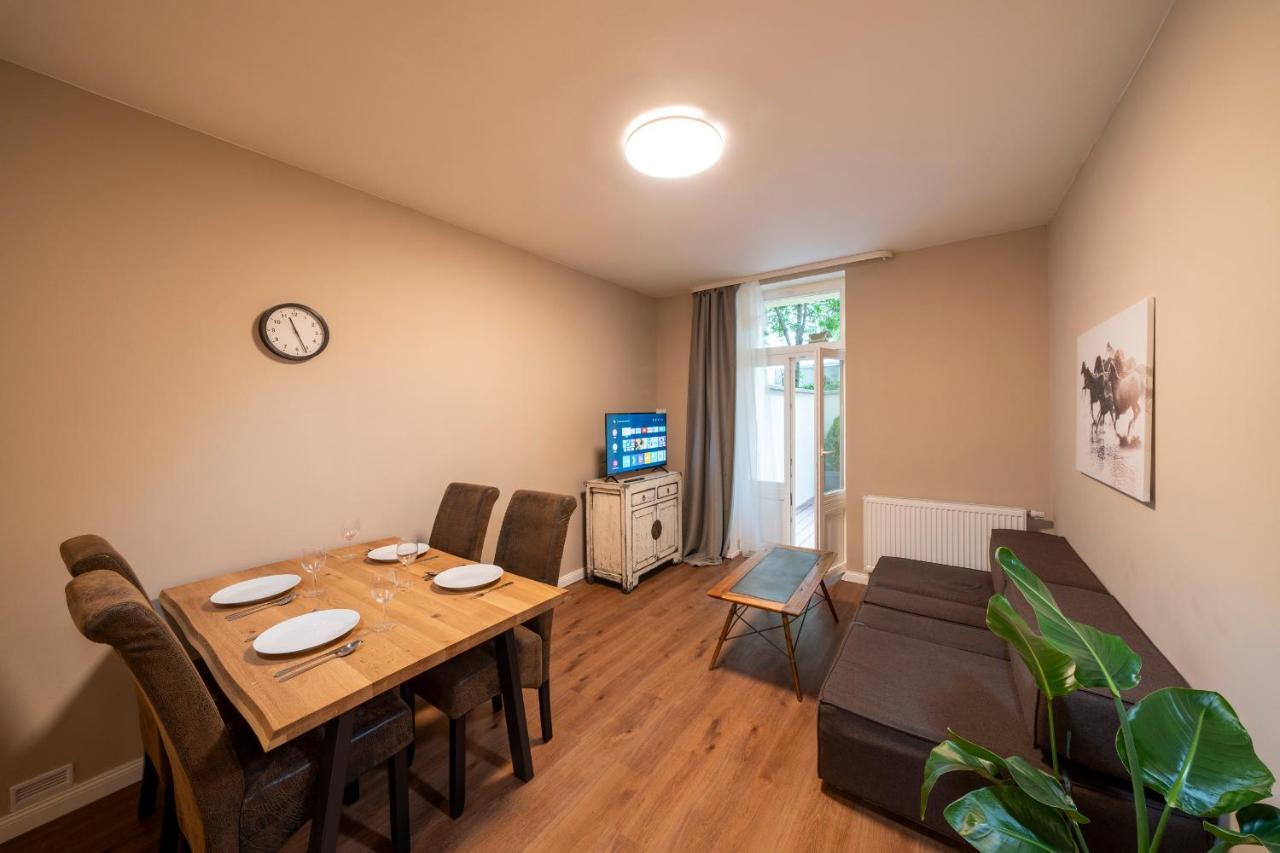 פראג Apart Hotel Zborovska מראה חיצוני תמונה
